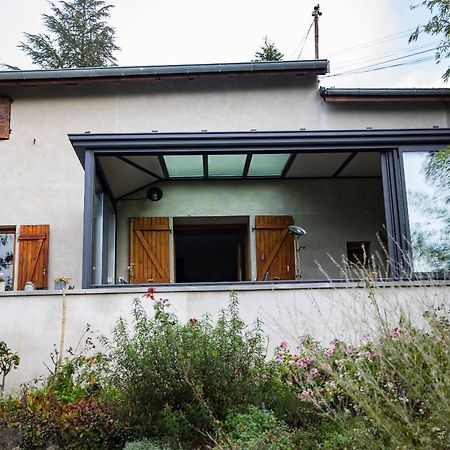 Agreable Logement Independant Avec Veranda Виен Екстериор снимка