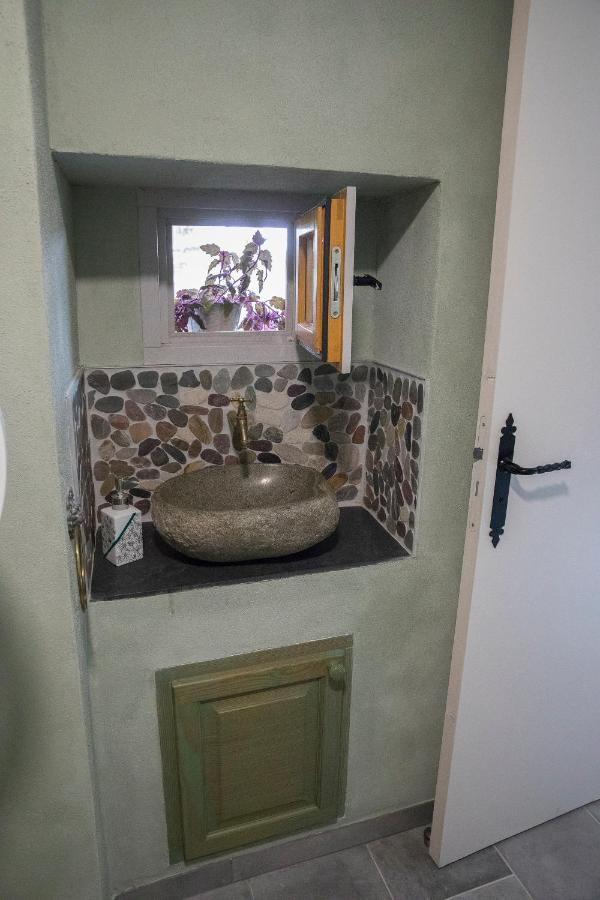 Agreable Logement Independant Avec Veranda Виен Екстериор снимка